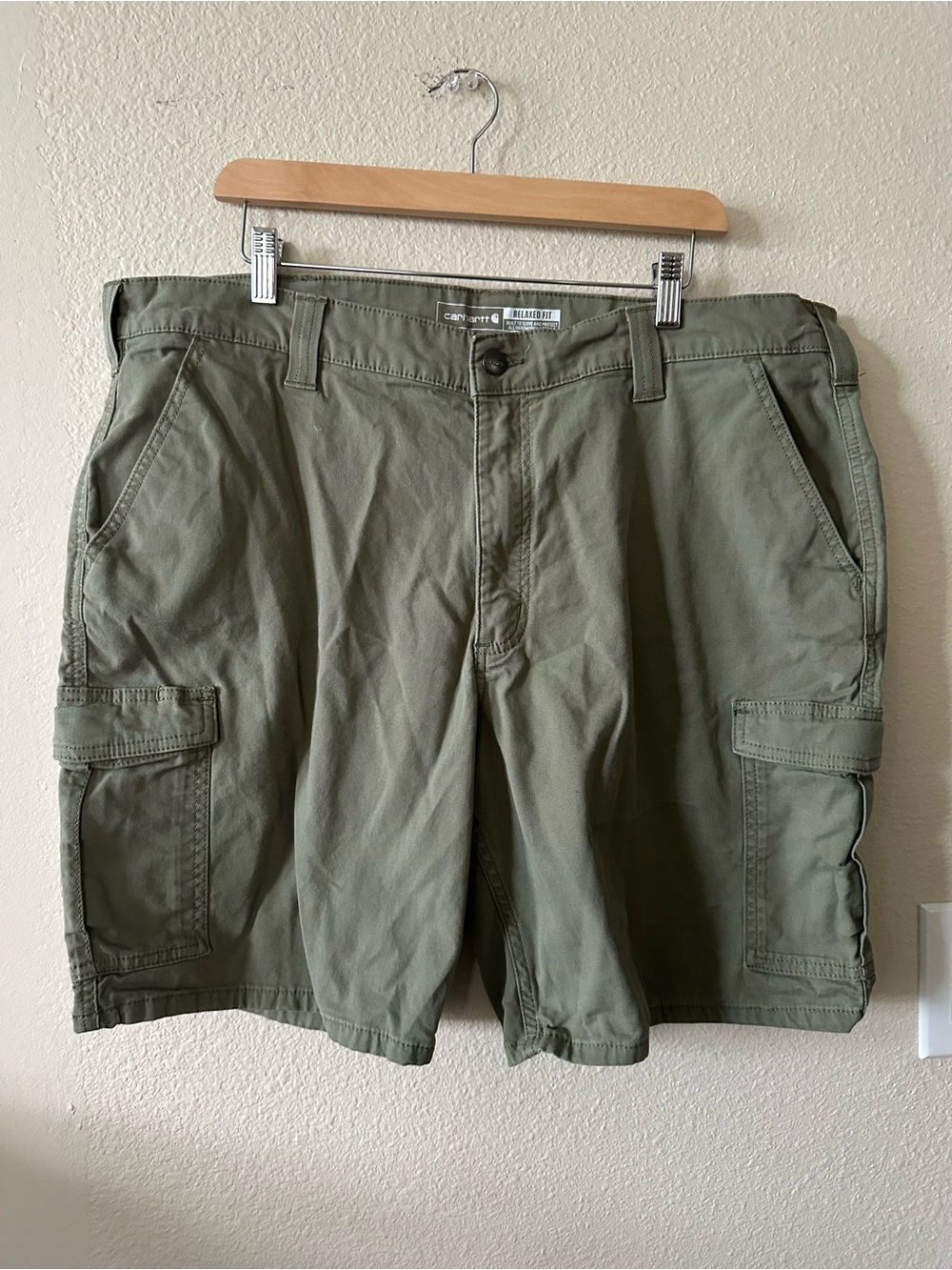 Carhartt Men's Tactical Olive Cargo Shorts size 40/ NWOT 1478